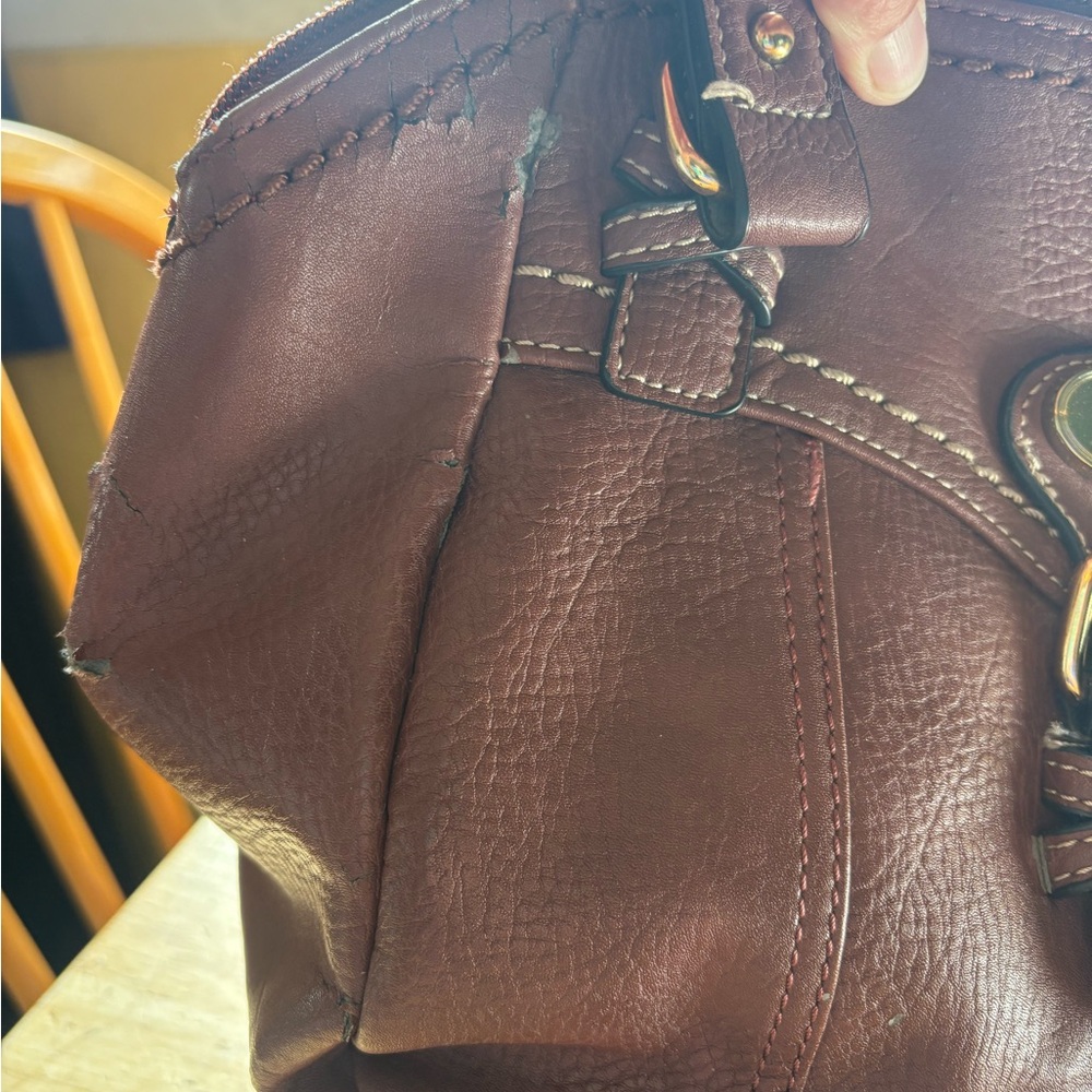 Elegant Brown Leather Handbag